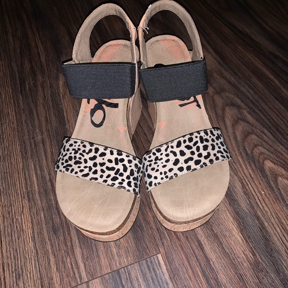 OTBT Bushnell Platform Wedge Sandals - 9 - Picture 3 of 3